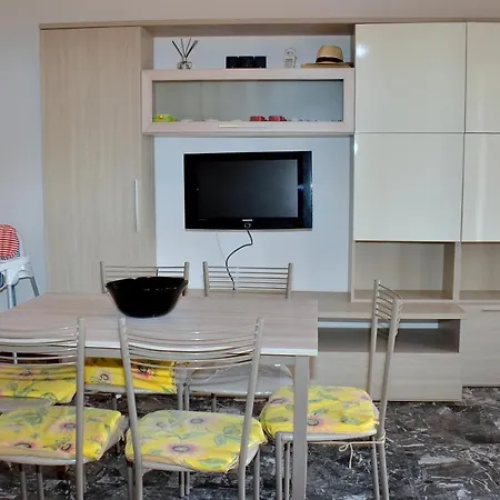 Al Mare Apartment *